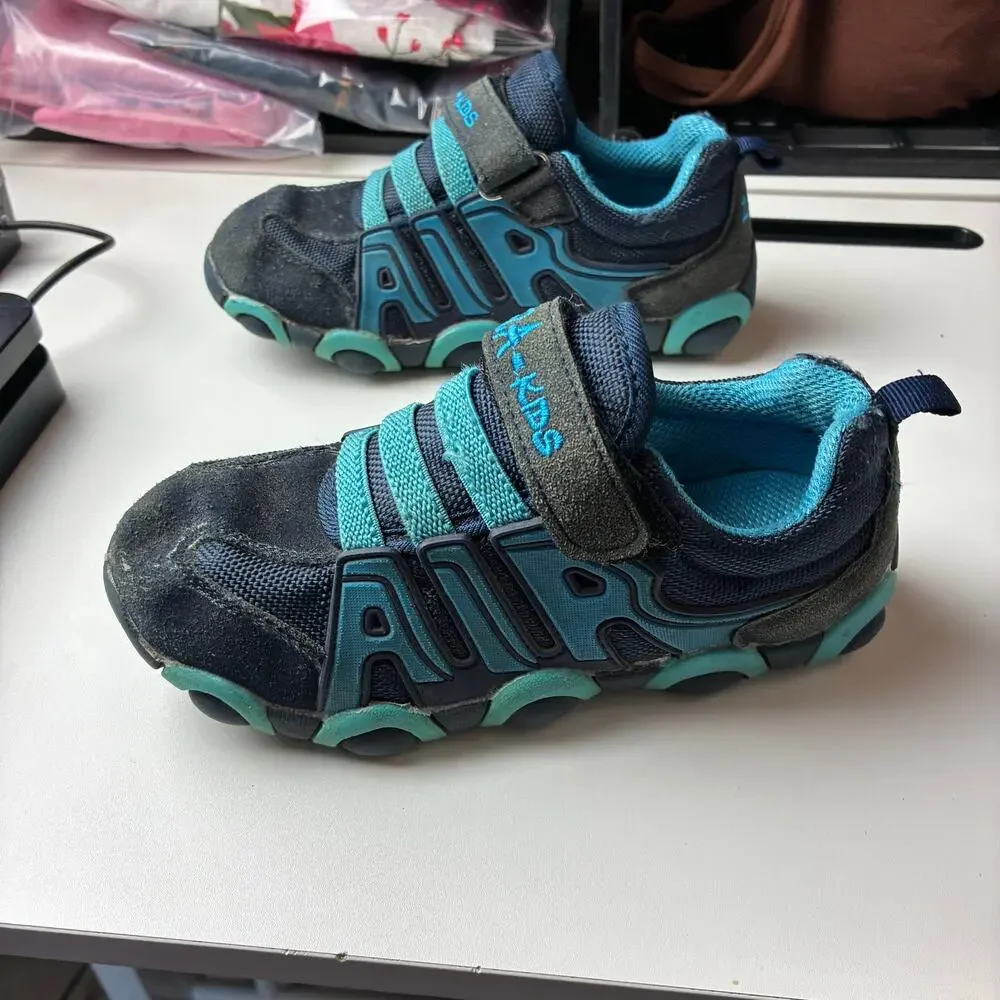 Zora Kids Athletic Sneakers Boys Sz 1 Blue Air Cushion Technology Grippy Comfort
